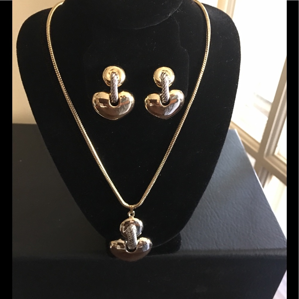 2 pc Necklace and earring set
